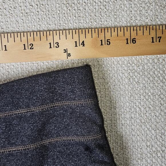 Athleta Heathered Gray Athletic Skorts Size Small - Picture 4 of 9